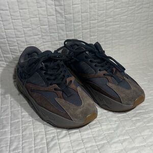 adidas Yeezy Boost 700 Men's Sneakers in Black and Brown. Mauve. 10.5